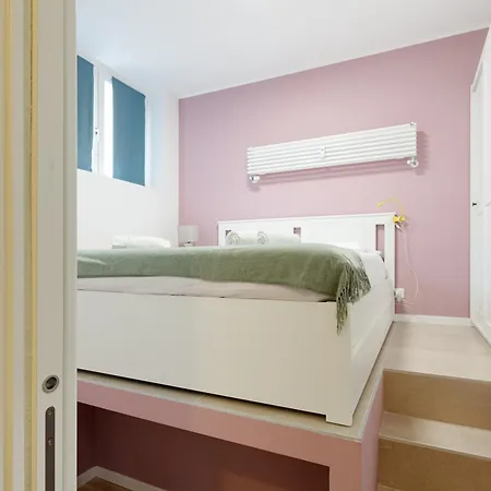 Apartment Insubria Park - Pastel Color Apartment!